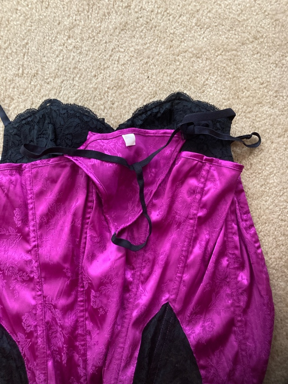 Fuchsia Satin Lace Bustier Top with matching Thong - Picture 5 of 11